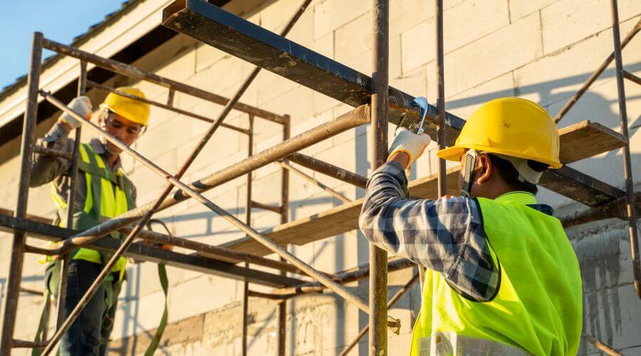 Professional fairlawn roofing services in Le Sueur, MN